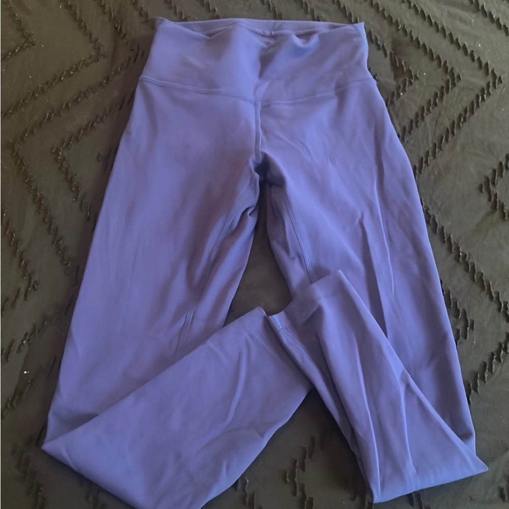 Lululemon wunder train leggings size 6 25” inseam. Color larkspur